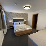 Gaestehaus Klingler 여관 베시그하임